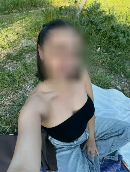 Claudia, 30