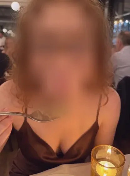 Jasmin, 25