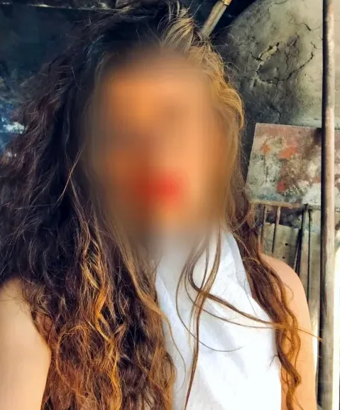 Lea, 32