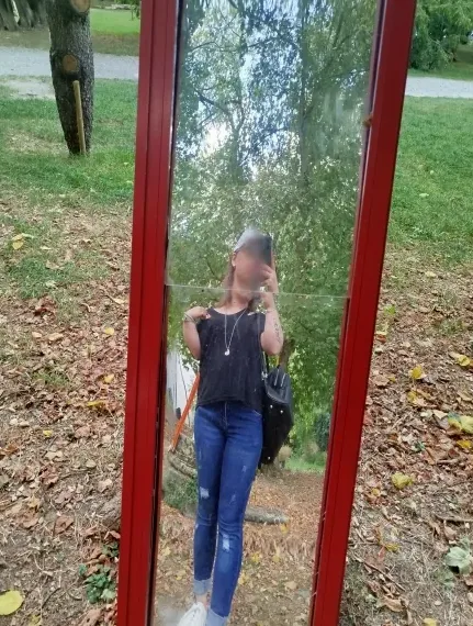 Maja, 27