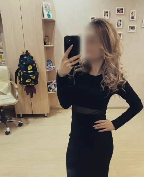 Manuela, 26