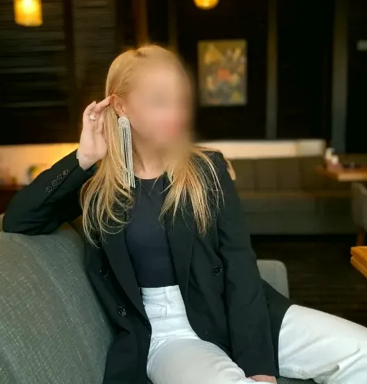 Mira, 32