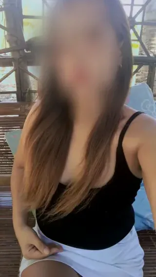 Özlem, 32