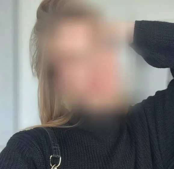 Zeynep, 26
